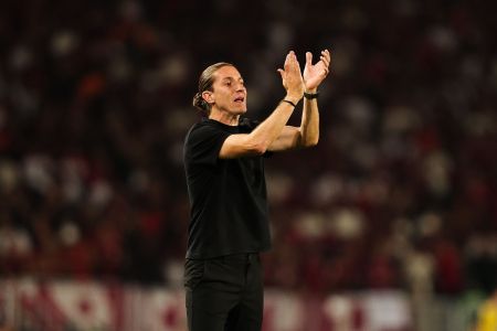 Filipe Luís durante entrevista coletiva do Flamengo