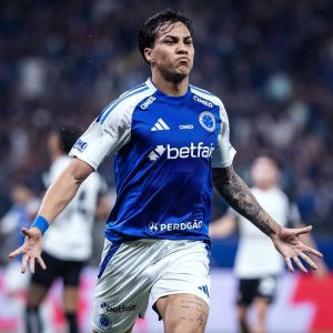 Kaio Jorge venceu o prêmio de artilheiro do futebol mineiro no Troféu Guará Bmg