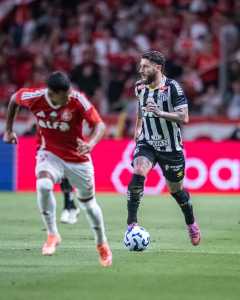 Zé Rafael, volante do Santos FC