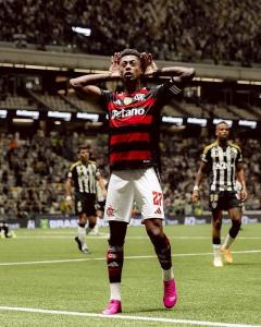 Bruno Henrique garantiu o empate do Flamengo contra o Atlético