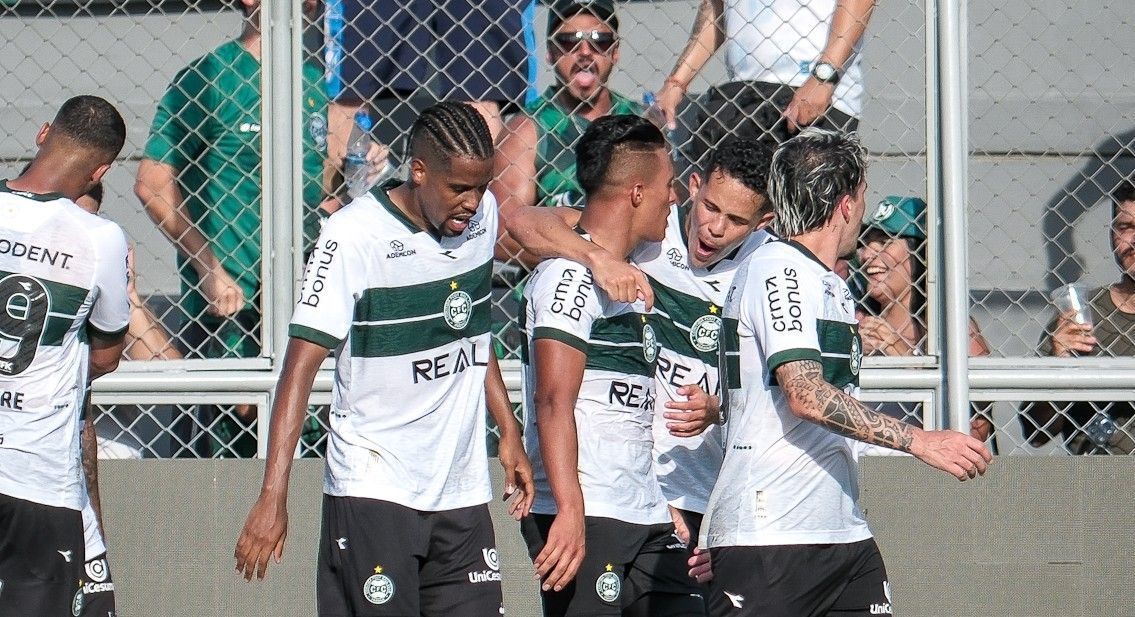 Coritiba negocia renovação de titulares importantes para próxima temporada