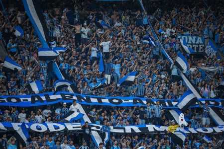 Torcida do Grêmio esgota ingressos para duelo com o Fluminense pelo Brasileirão