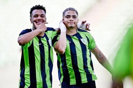 América renova contrato de Jhonatan Lima (à direita)