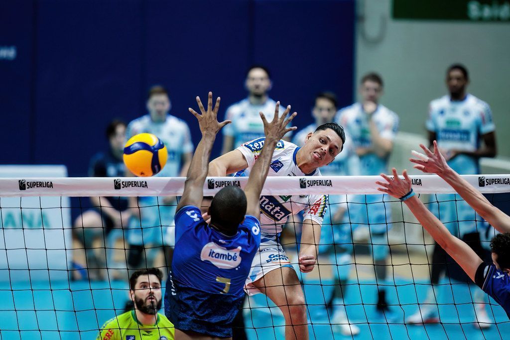 Itambé Minas é atropelado pelo Vôlei Renata e se complica na Superliga Masculina