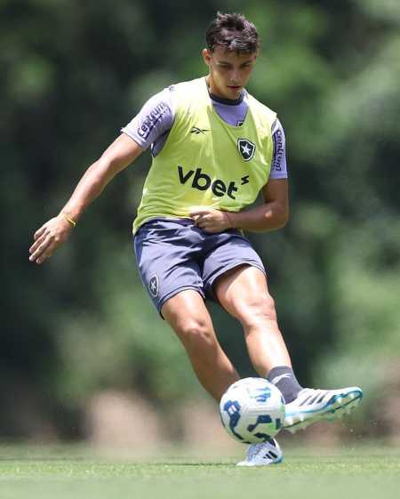 Matteo Ponte desfalca o Botafogo contra o Cruzeiro na quinta-feira (4)