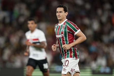 Ganso jogou 12 minutos na partida contra o São Paulo