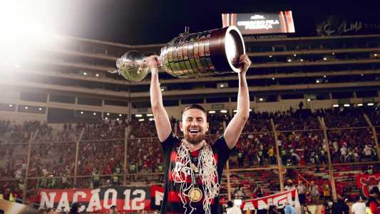 Jorginho, do Flamengo, comemora o título da Copa Libertadores