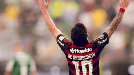 Arrascaeta, do Flamengo, comemora vitória sobre o Palmeiras