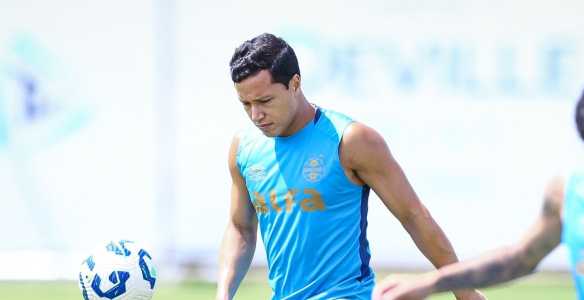 Marlon será titular do Grêmio contra o Fluminense