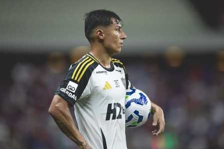 Alan Franco em ação pelo Atlético