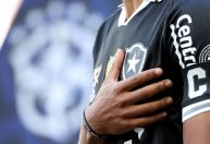 Pai de jogador da base do Botafogo morre em acidente, e clube se pronuncia