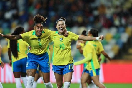 Seleção Feminina goleia Portugal em amistoso