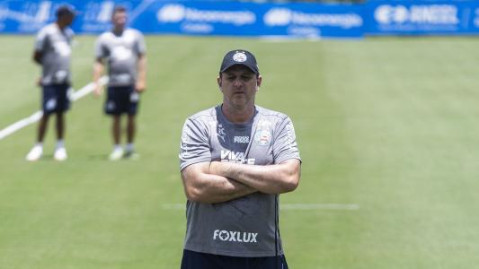 Técnico Rogério Ceni durante treino do Bahia no CT Evaristo de Macedo