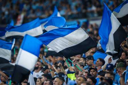 Torcida do Grêmio na Arena durante a temporada 2025