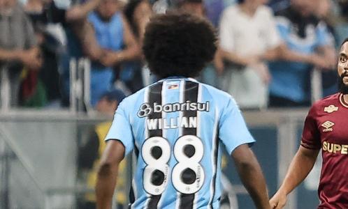 Willian iniciou como titular do Grêmio contra o Fluminense
