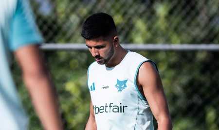 Mateo Gamarra soma apenas cinco jogos pelo Cruzeiro