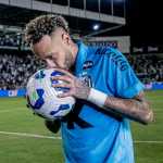 Neymar reassume protagonismo e conduz arrancada final do Santos no Brasileiro