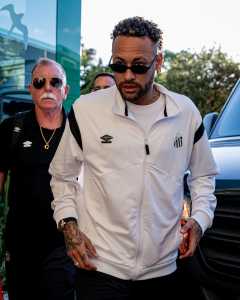 Craque do Santos, Neymar está fora há mais de um mês