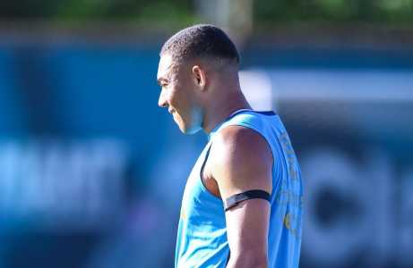 Carlos Vinicius é o artilheiro do Grêmio no Brasileirão de 2025