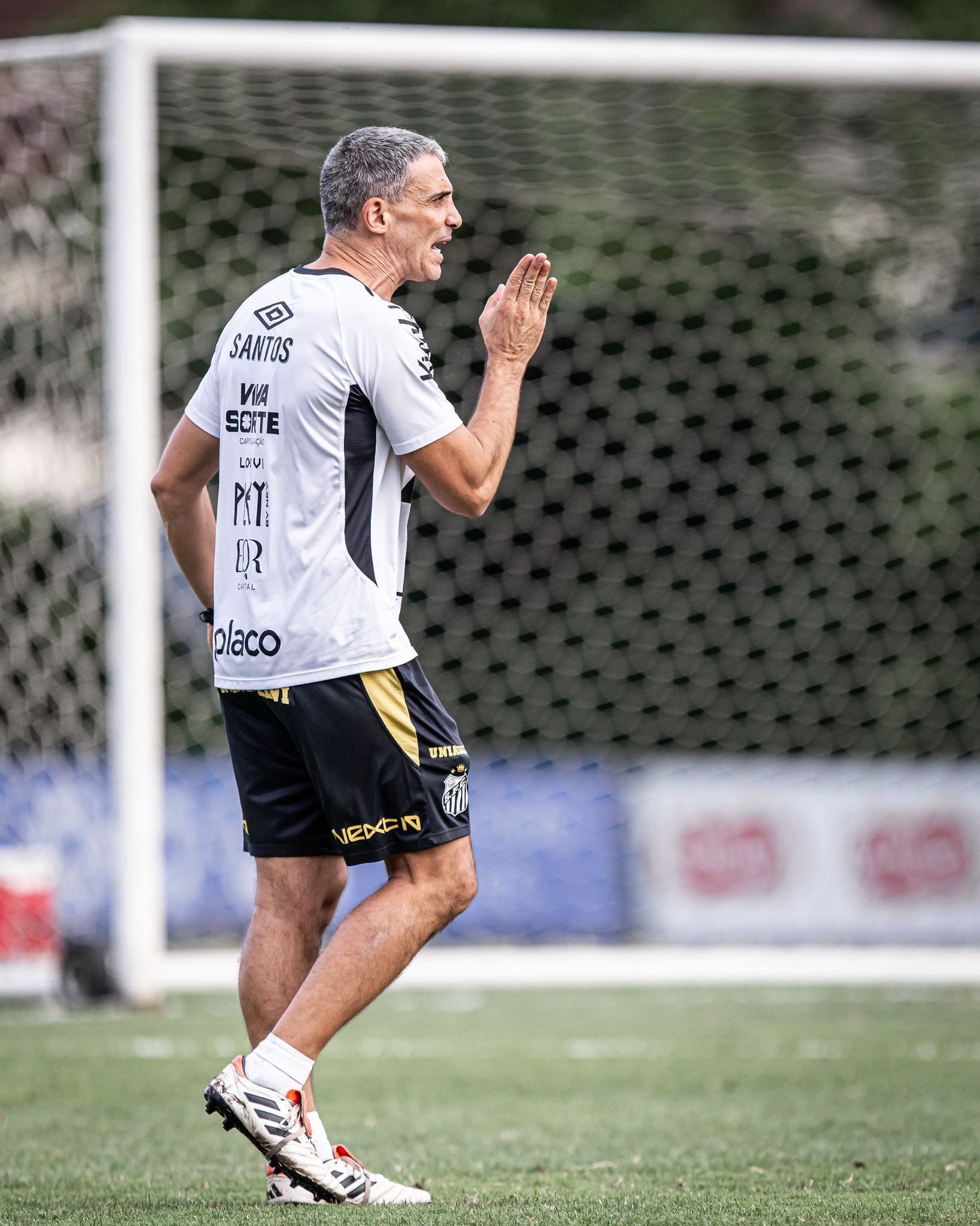 Santos: atacante avança em recuperação, mas é dúvida para enfrentar o Cruzeiro