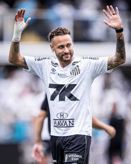 Neymar, atacante do Santos, fechou parceria com Pedro Lourenço, dono da SAF do Cruzeiro