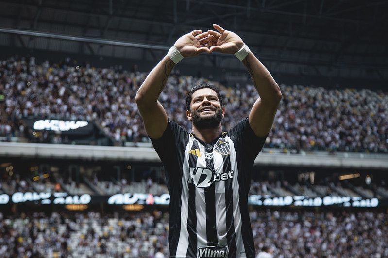 Hulk marca e alcança nova posição em lista de artilheiros da história do Atlético