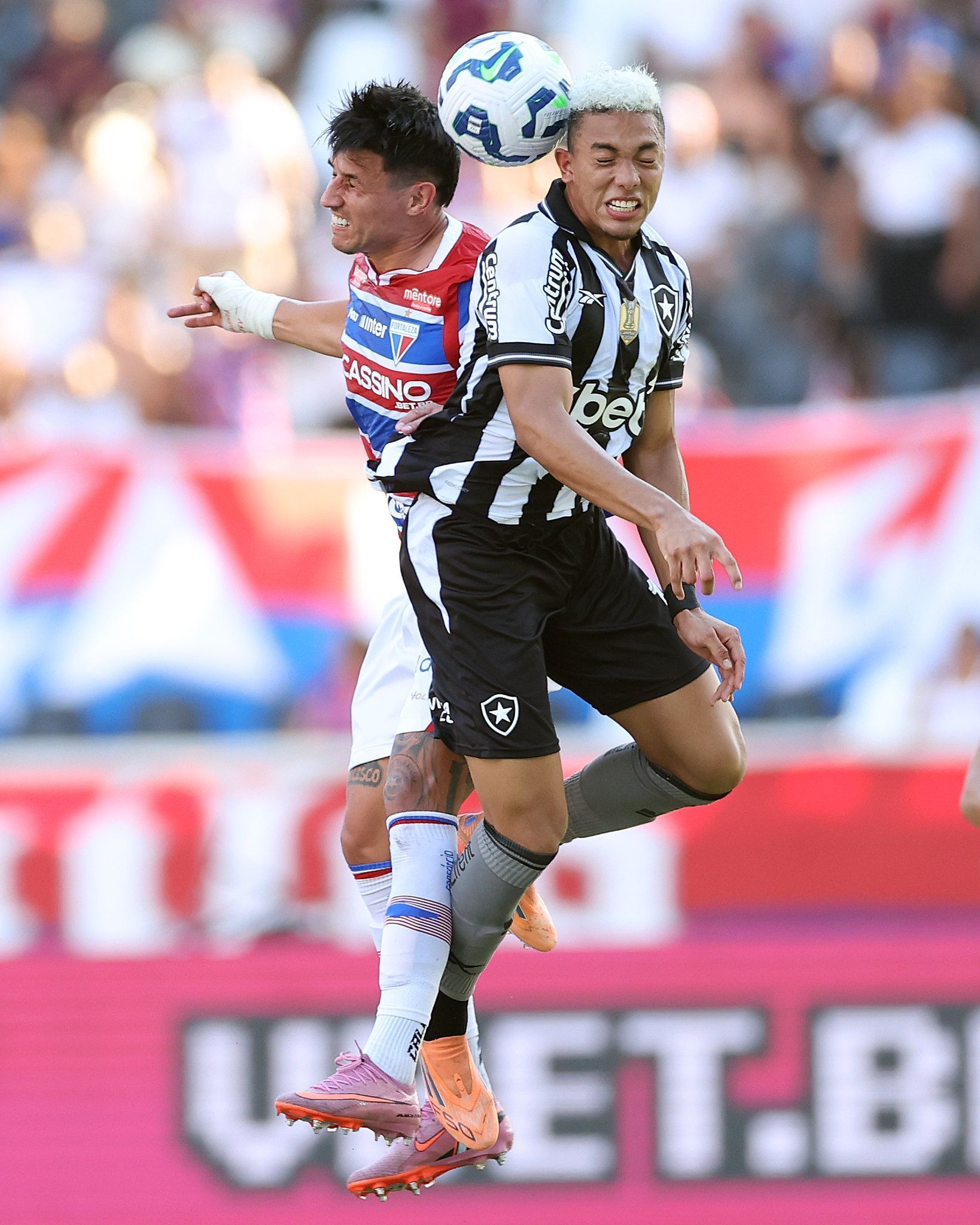 Botafogo vira e vence o Fortaleza, que é rebaixado à Série B do Brasileiro
