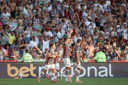 Ganso comemora o gol que a abriu a vitória do Fluminense