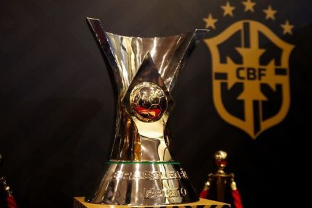 Troféu do Campeonato Brasileiro no Prêmio Brasileirão 2025