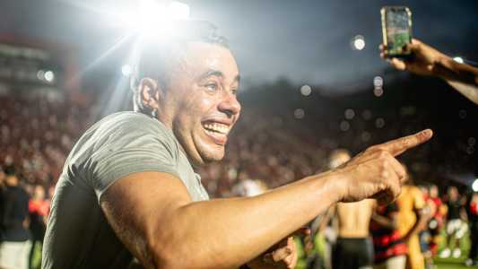 Jair Ventura, técnico do Vitória