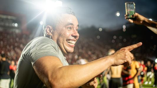 Jair Ventura, técnico do Vitória