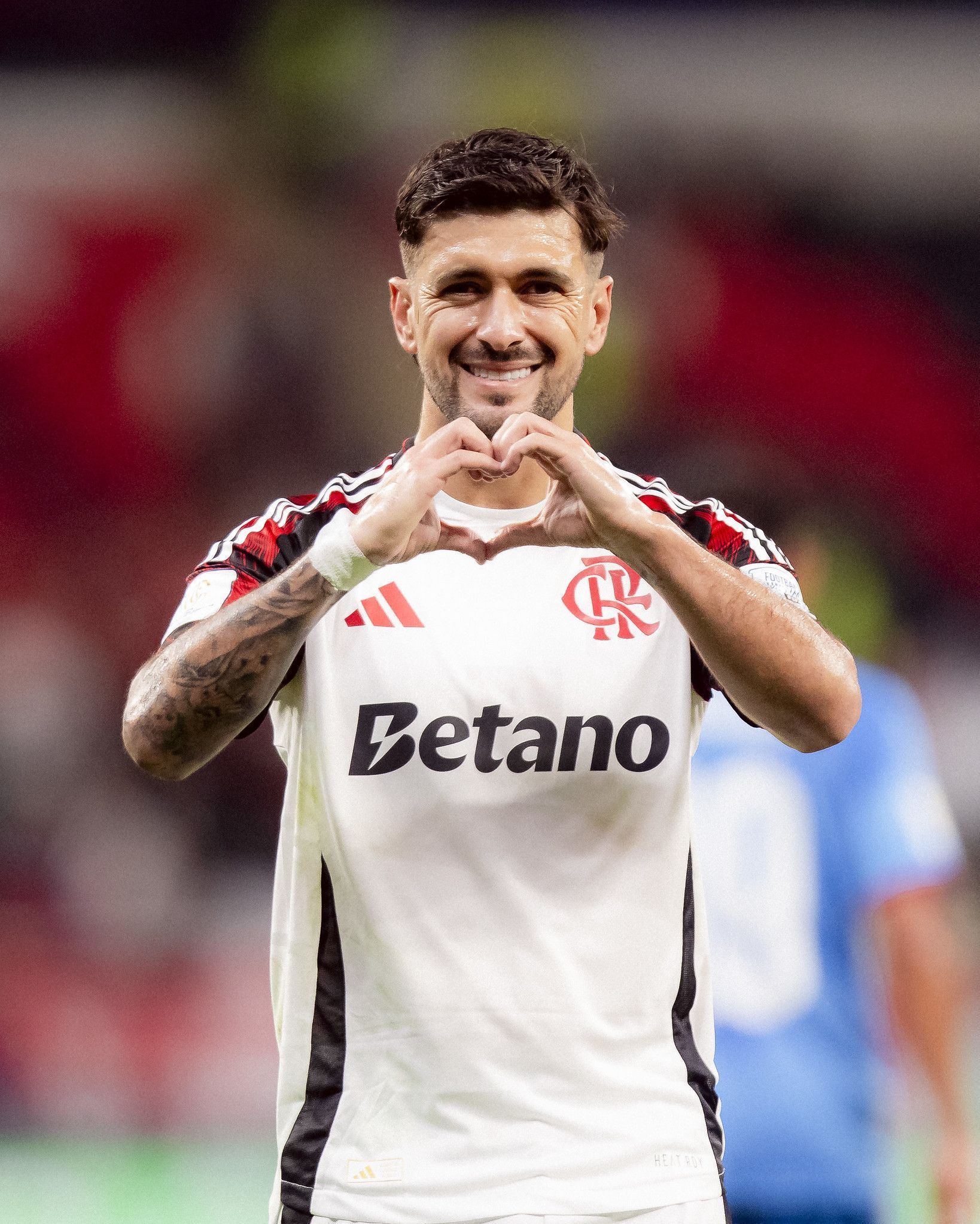 Flamengo: Filipe Luís exalta ambição e brinca sobre mérito na fase de Arrascaeta