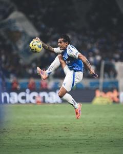 Lucas Romero será desfalque do Cruzeiro para jogo da volta contra o Corinthians, pela semifinal da Copa do Brasil