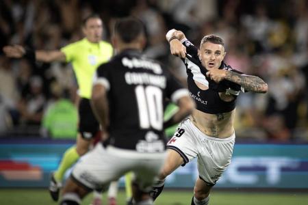 Vegetti foi fundamental para o Vasco chegar à final da Copa do Brasil