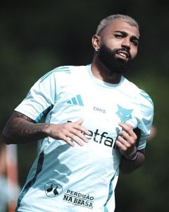 Gabigol durante treino do Cruzeiro