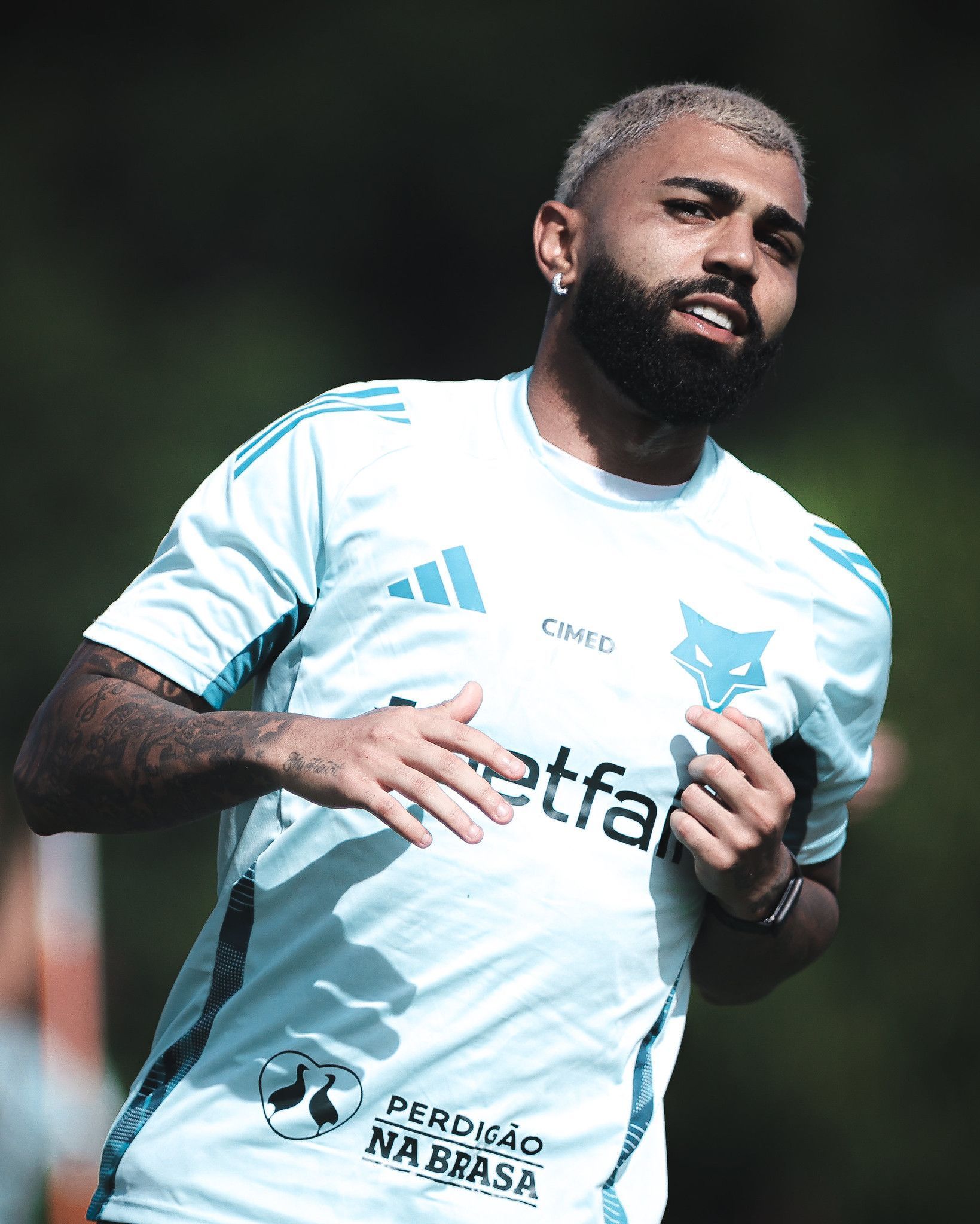 Gabigol se acerta com Santos, é aguardado para exames e deve deixar o Cruzeiro