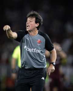 Fernando Diniz vai repetir o time da semifinal da Copa do Brasil