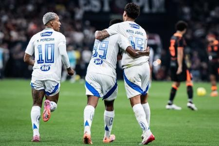 Keny Arroyo foi eleito o melhor em campo no jogo entre Corinthians e Cruzeiro • Gustavo Aleixo/Cruzeiro