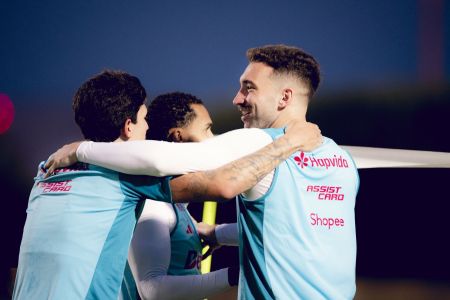 PSG x Flamengo: elenco rubro-negro realiza primeiro treino visando a decisão da Copa Intercontinental