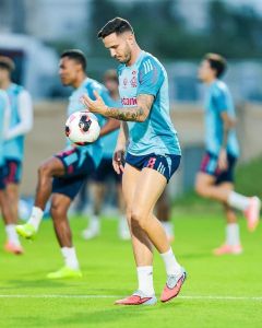 Saúl Ñíguez chega ao Maracanã: o meia espanhol está relacionado para o seu primeiro jogo pelo Flamengo