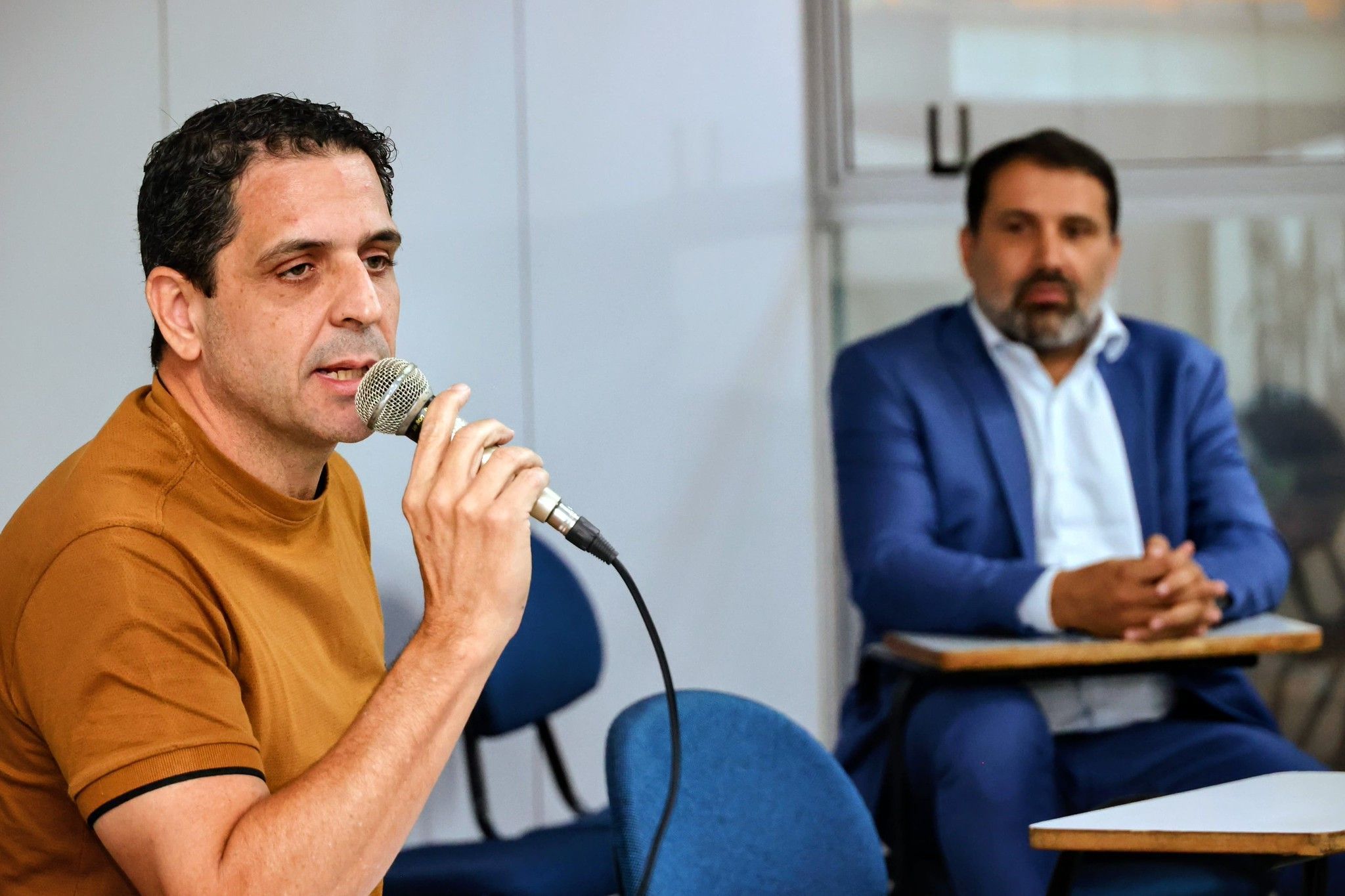 Prefeito de Betim critica 'sobrecarga' dos municípios e cobra mais repasses