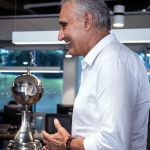 Tite desembarca em BH para início de trabalho no comando do Cruzeiro