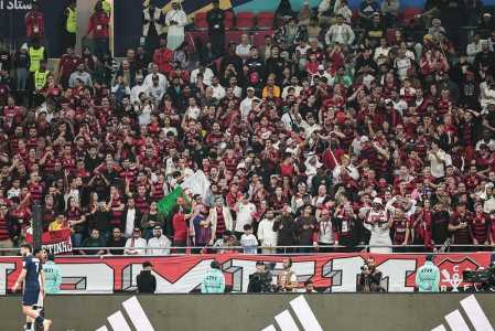 Torcida do Flamengo no estádio Ahmad Bin Al, em Al Rayyan