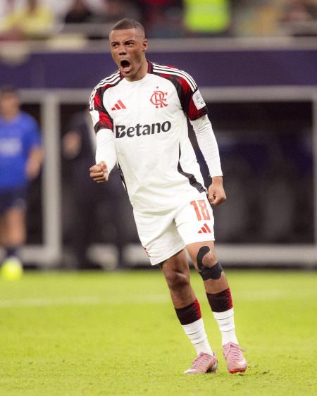 Nicolás De La Cruz quer recuperar espaço no Flamengo