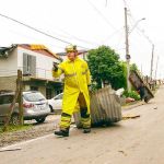 Tornado atinge sul do Brasil com ventos de 100 km/h e causa destruição; veja imagens