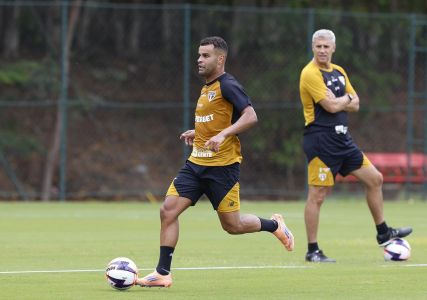 Alisson participa da pré-temporada do São Paulo em 2026