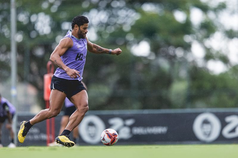 Atlético recebe contato do Fluminense, que busca contratação de Hulk