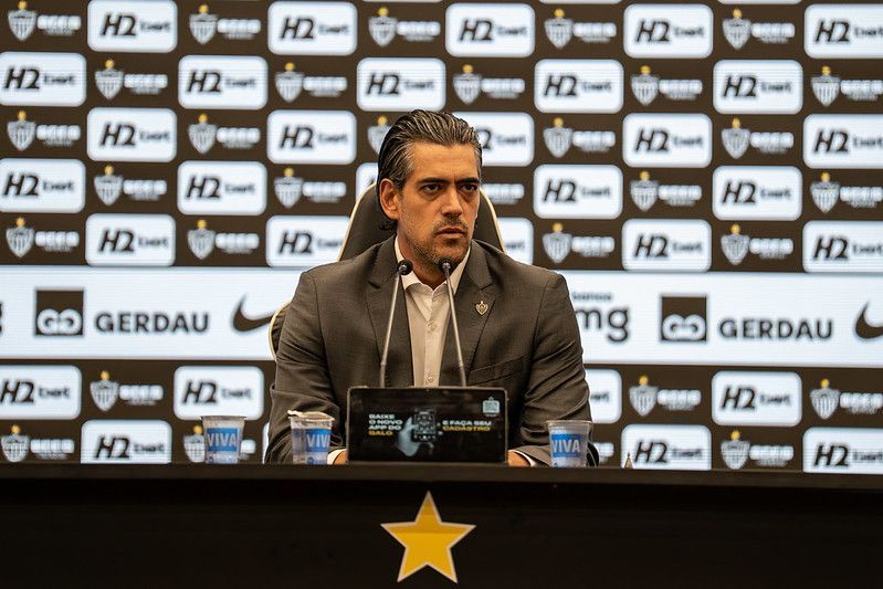 Diretor do Atlético, Bracks nega especulações de possível rusga com Hulk e sobe o tom