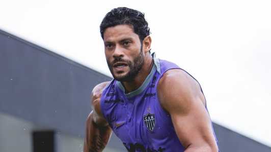 Hulk em treino pelo Atlético