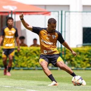 Alisson está perto de trocar o São Paulo pelo Corinthians